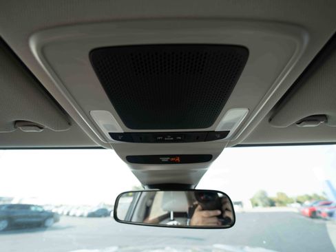 New 2026 Honda HR-V LX image 18