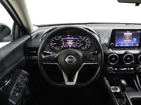 Used 2020 Nissan Sentra SV FWD image 12