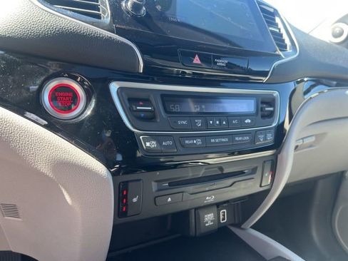 Used 2019 Honda Pilot Touring image 22