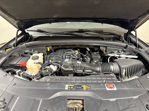 Used 2023 Jeep Grand Cherokee Altitude AWD/4WD image 27