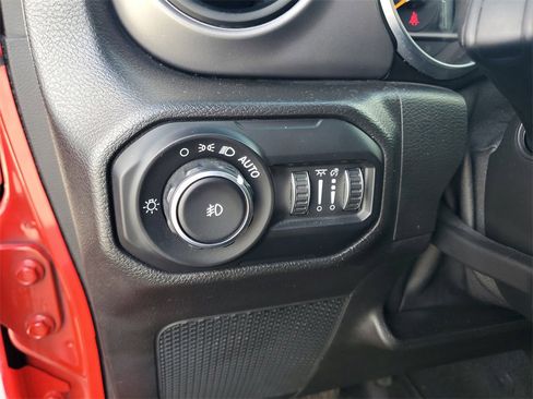 Used 2021 Jeep Wrangler Unlimited Sport image 14