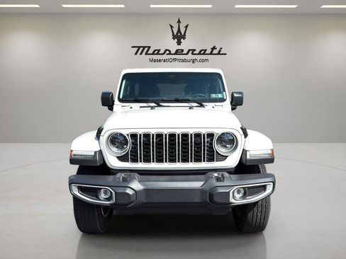 Used 2026 Jeep Wrangler Unlimited Sahara AWD/4WD image 2