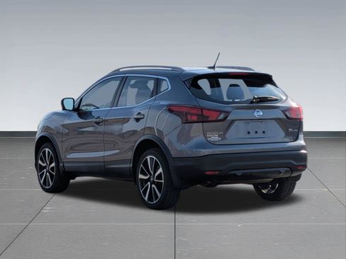 Used 2017 Nissan Rogue Sport SL w/ SL Premium Package image 3