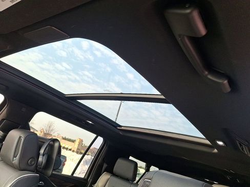 Used 2023 Cadillac Escalade ESV Premium Luxury w/ Performance Package image 15