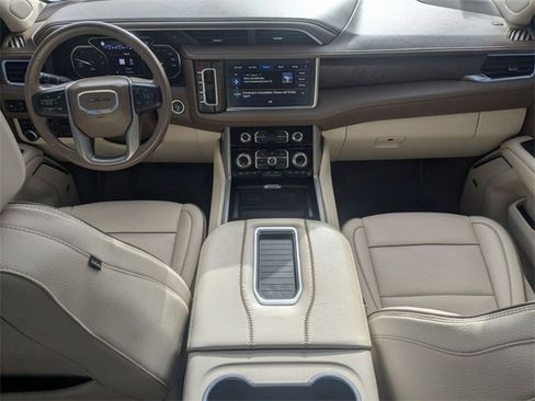 Used 2021 GMC Yukon Denali w/ Denali Premium Package image 32
