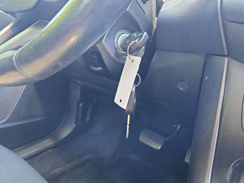 Used 2017 Ford Focus SEL w/ Cold Weather Package FWD image 26