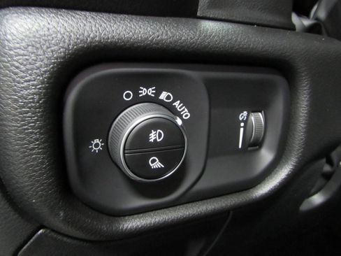 New 2026 RAM 1500 Express AWD/4WD image 21