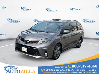 Used 2018 Toyota Sienna SE