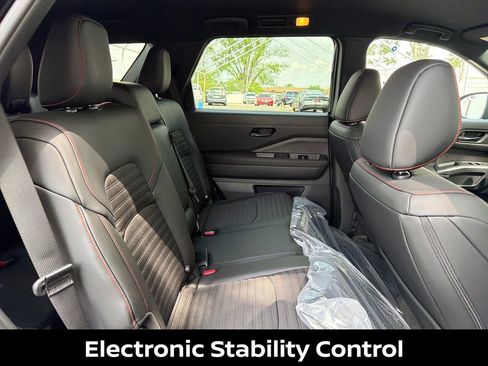New 2026 Nissan Pathfinder Rock Creek AWD/4WD image 36