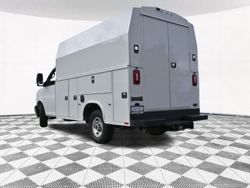 New 2025 GMC Savana 3500 w/ Power Convenience Package RWD image 11