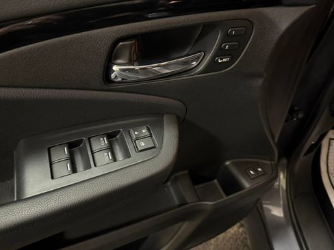 Used 2022 Honda Pilot Touring image 23