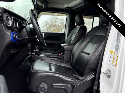 Used 2018 Jeep Wrangler Unlimited Sahara image 14