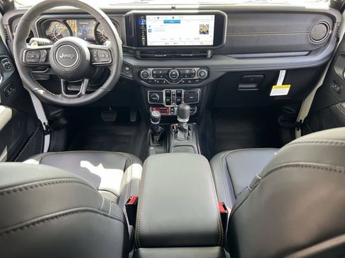 New 2025 Jeep Wrangler Unlimited Rubicon 392 image 17