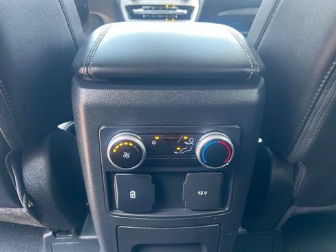 Used 2024 Ford Explorer XLT w/ Equipment Group 202A AWD/4WD image 19