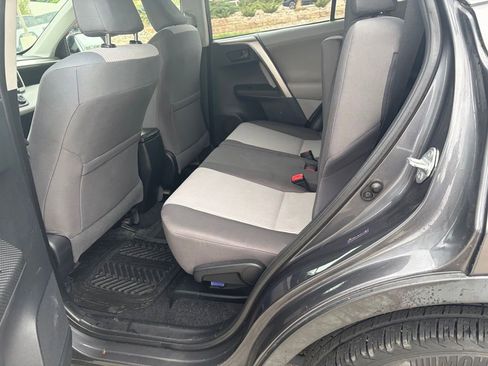 Used 2013 Toyota RAV4 LE FWD image 17