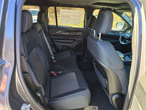 New 2025 Jeep Grand Cherokee Laredo X w/ Luxury Tech Group I AWD/4WD image 27