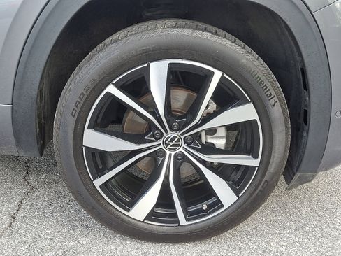Used 2024 Volkswagen Atlas SEL Premium R-Line AWD/4WD image 8