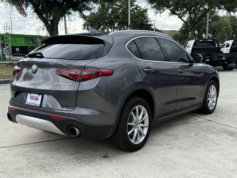 Used 2018 Alfa Romeo Stelvio Ti AWD/4WD image 5