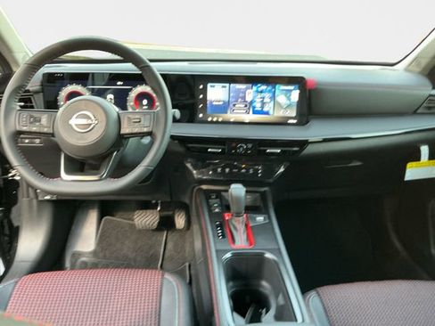 New 2026 Nissan Kicks SR image 11