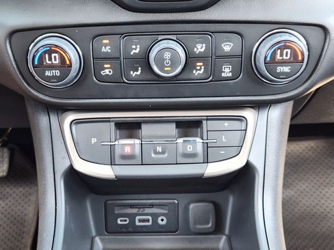 Used 2023 GMC Terrain Denali AWD/4WD image 19