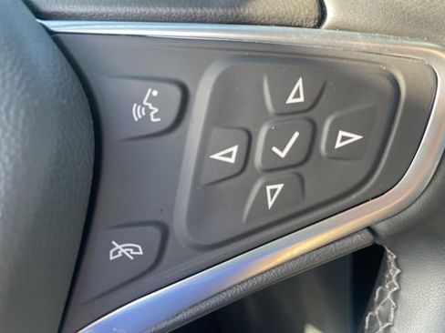 Used 2023 Chevrolet Equinox LT image 15