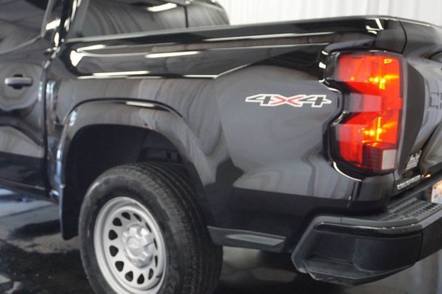 Used 2024 Chevrolet Colorado W/T w/ WT Convenience Package II AWD/4WD image 11