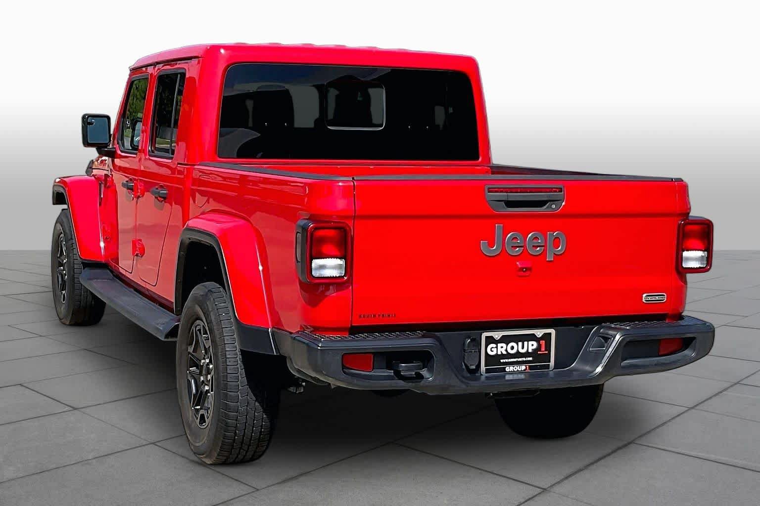 Used 2020 Jeep Gladiator Overland AWD/4WD image 12
