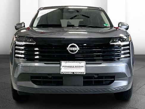 Certified 2025 Nissan Kicks SV image 2