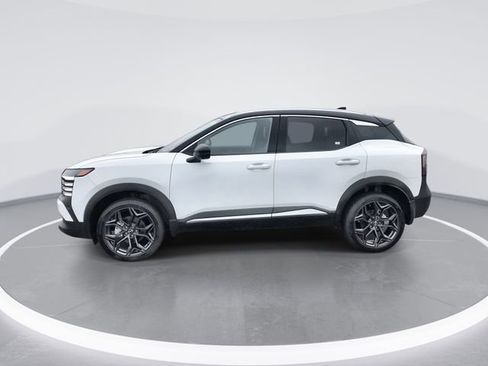 Certified 2025 Nissan Kicks SR FWD image 5