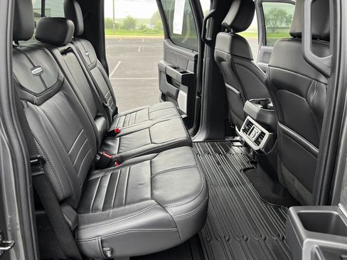 Used 2025 Ford F250 Platinum image 19