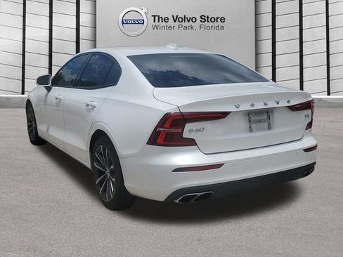 Used 2021 Volvo S60 T5 Momentum FWD image 5