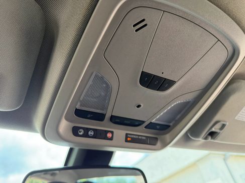 Used 2018 Chevrolet Impala Premier FWD image 27