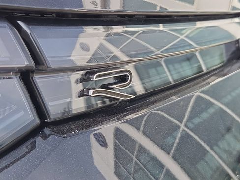 Certified 2026 Volkswagen Tiguan SE R-Line AWD/4WD image 5