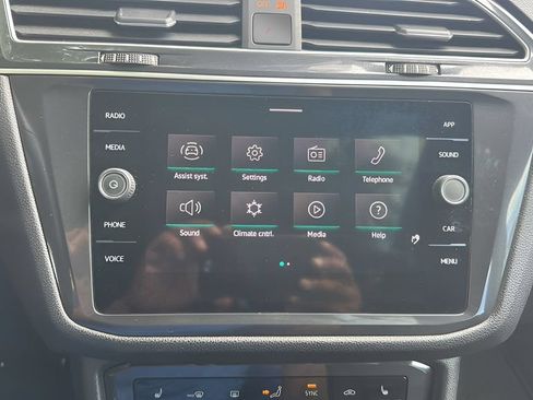 Used 2024 Volkswagen Tiguan SE R-Line FWD image 19