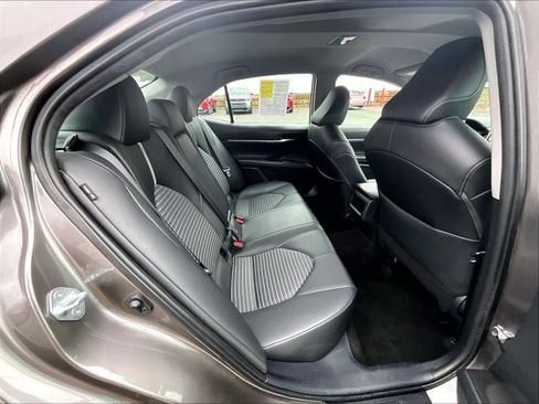 Used 2023 Toyota Camry SE image 16