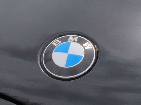 Used 2022 BMW X6 xDrive40i w/ M Sport Package AWD/4WD image 11