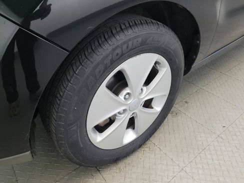 Used 2016 Kia Soul w/ Convenience Package FWD image 31