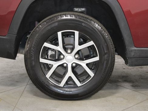 Used 2024 Jeep Grand Cherokee L Limited AWD/4WD image 14