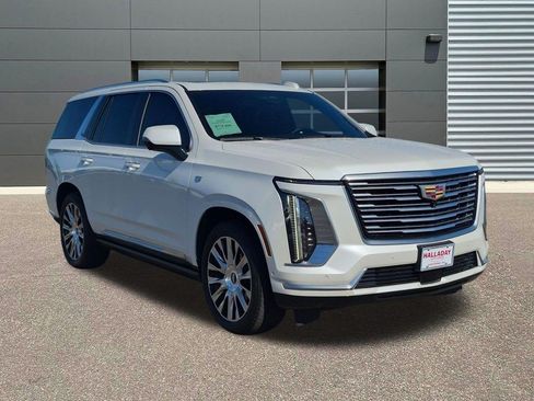 Certified 2025 Cadillac Escalade Premium Luxury Platinum AWD/4WD image 3