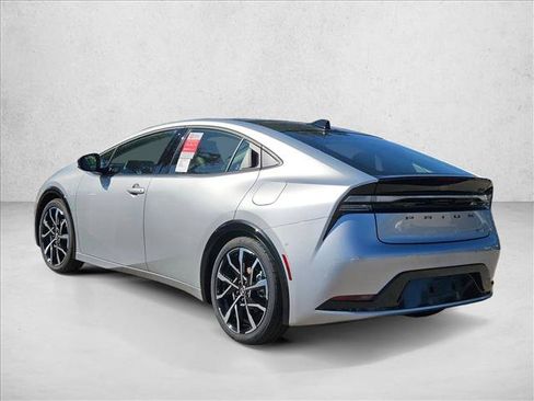 New 2026 Toyota Prius Plug-In Hybrid FWD image 8