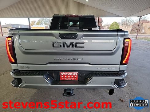 Used 2024 GMC Sierra 2500 Denali Ultimate image 8