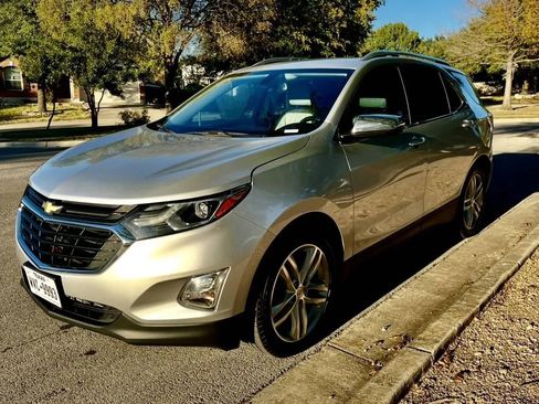 Used 2019 Chevrolet Equinox Premier image 11