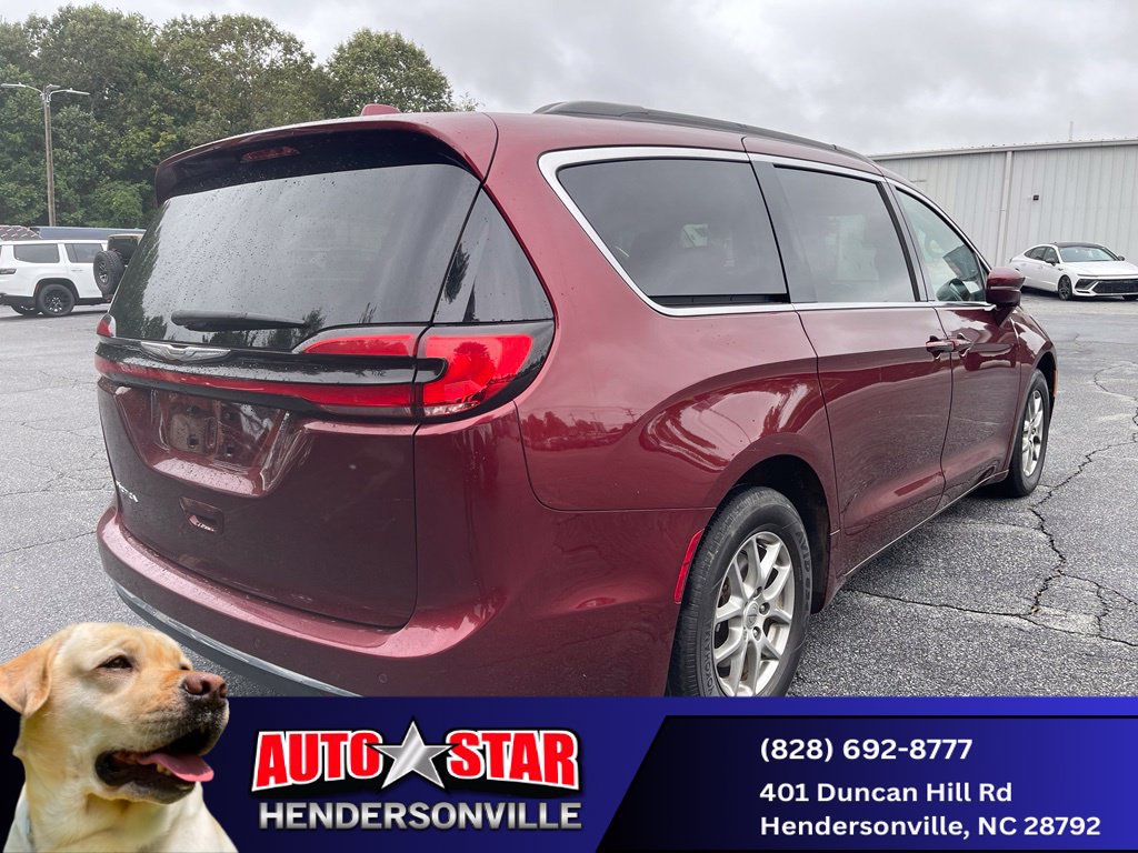Used 2021 Chrysler Pacifica Touring FWD image 8