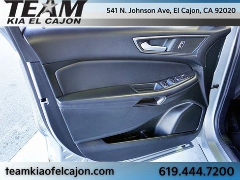 Used 2022 Ford Edge SE w/ Black Appearance Package image 22