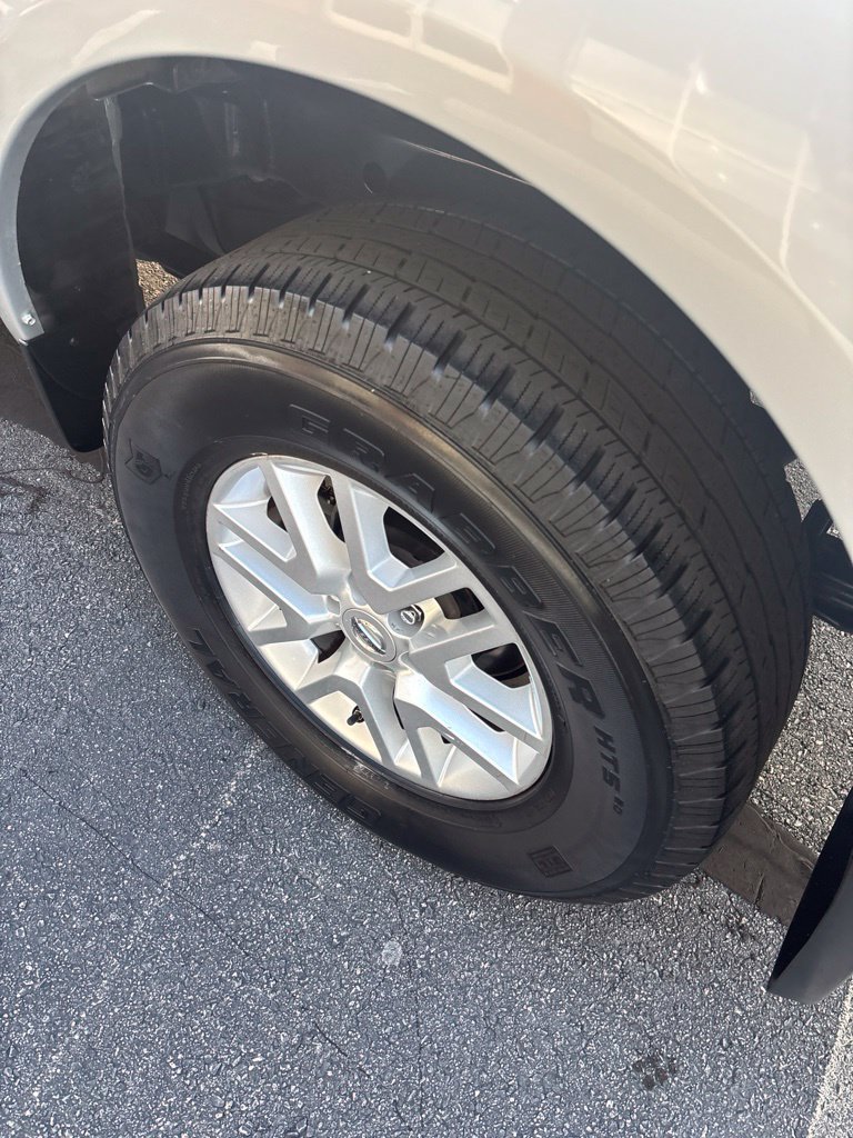 Used 2018 Nissan Frontier SV AWD/4WD image 10