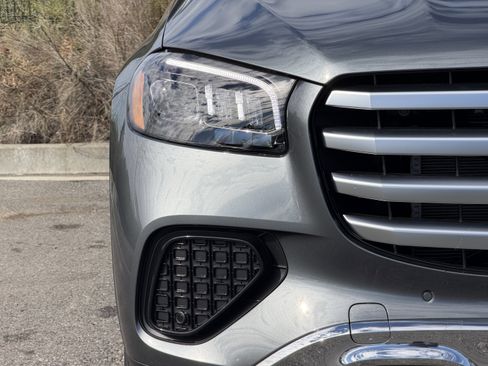 New 2026 Mercedes-Benz GLS 450 4MATIC image 7