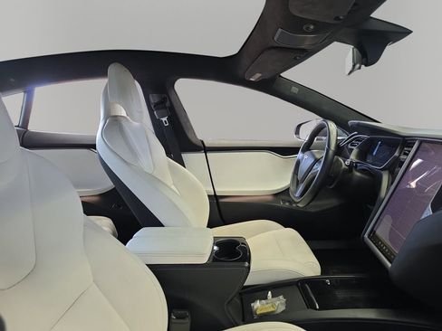 Used 2019 Tesla Model S Long Range AWD/4WD image 18