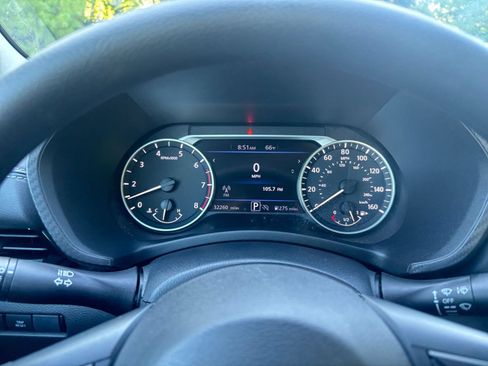 Used 2025 Nissan Sentra SV FWD image 34