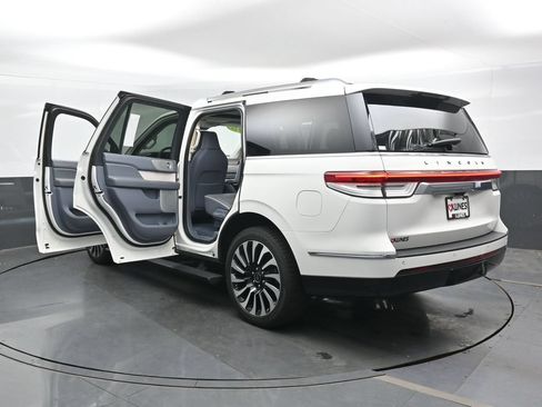Used 2022 Lincoln Navigator Black Label AWD/4WD image 49
