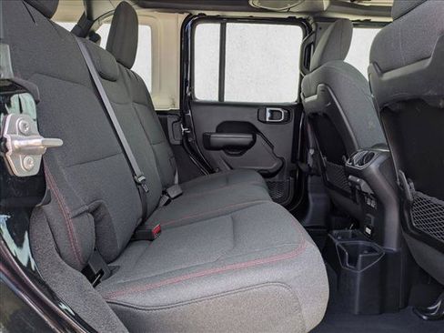 Used 2024 Jeep Wrangler Unlimited Rubicon AWD/4WD image 18